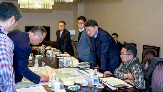 集團(tuán)黨委書記、董事長(zhǎng)任丁會(huì)見峨邊 縣委書記譚焰一行