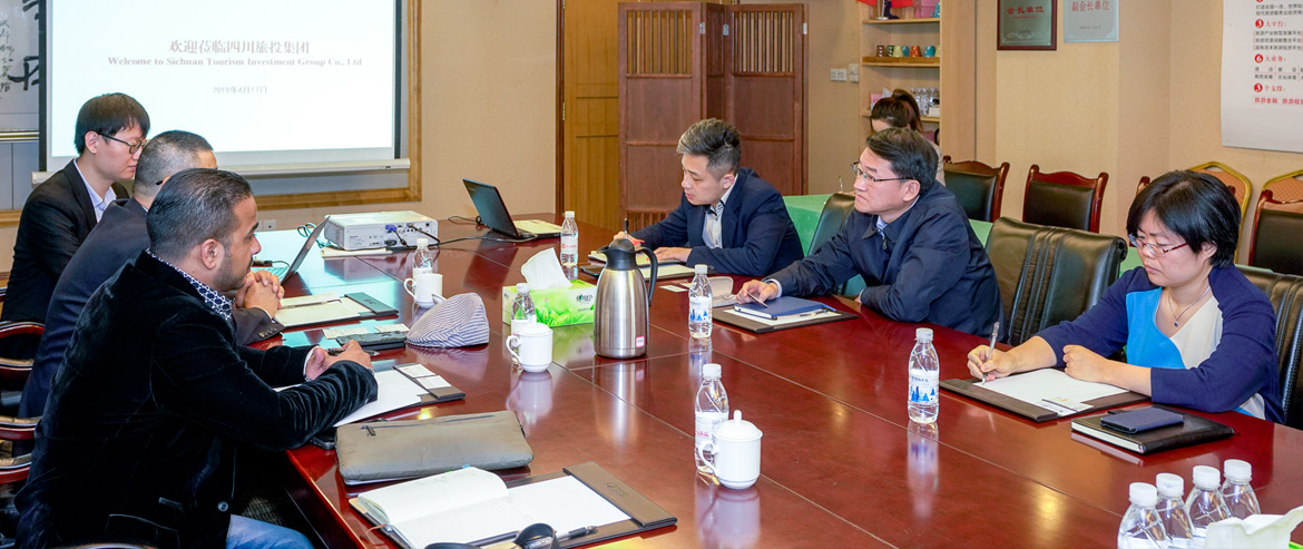 集團領(lǐng)導會見博茨瓦納客人