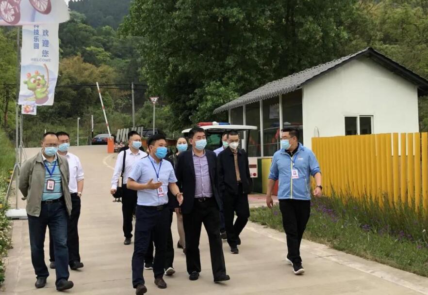 旅投集團(tuán)領(lǐng)導(dǎo)到金龍長(zhǎng)城景區(qū)調(diào)研指導(dǎo)工作