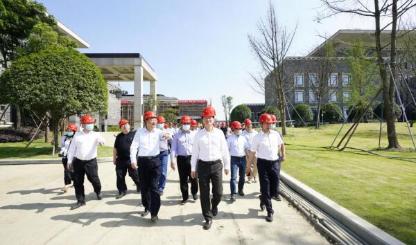 奮戰(zhàn)27天 奪取“一號(hào)工程”建設(shè)首勝 ——旅投集團(tuán)現(xiàn)場(chǎng)調(diào)研督導(dǎo)金牛賓館改（擴(kuò)）建工程側(cè)記