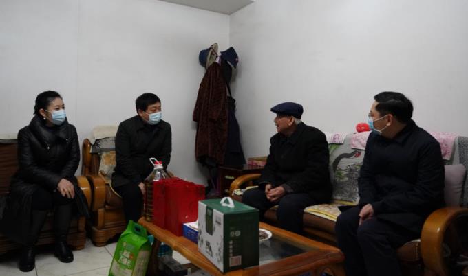 省國資委黨委委員、副主任任興文春節(jié)前夕帶隊(duì)走訪慰問旅投集團(tuán)老黨員