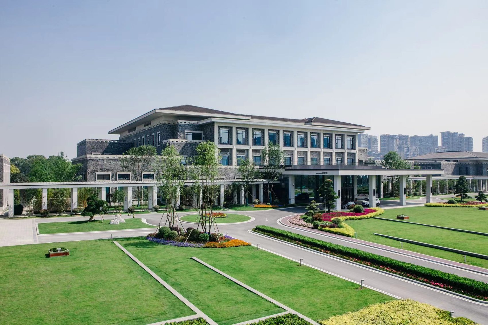 整合全省旅游資產(chǎn) 壯大“萬億級”文旅產(chǎn)業(yè)集群 四川旅投打造“國內(nèi)一流知名酒店集團(tuán)”