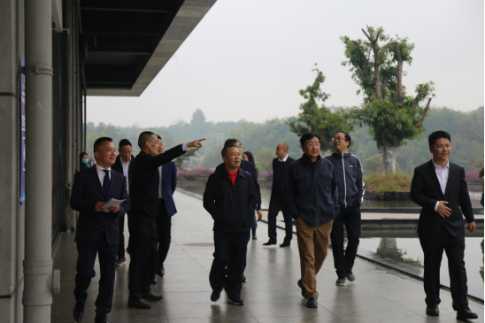 旅投集團(tuán)外部董事一行調(diào)研聚峰谷項(xiàng)目