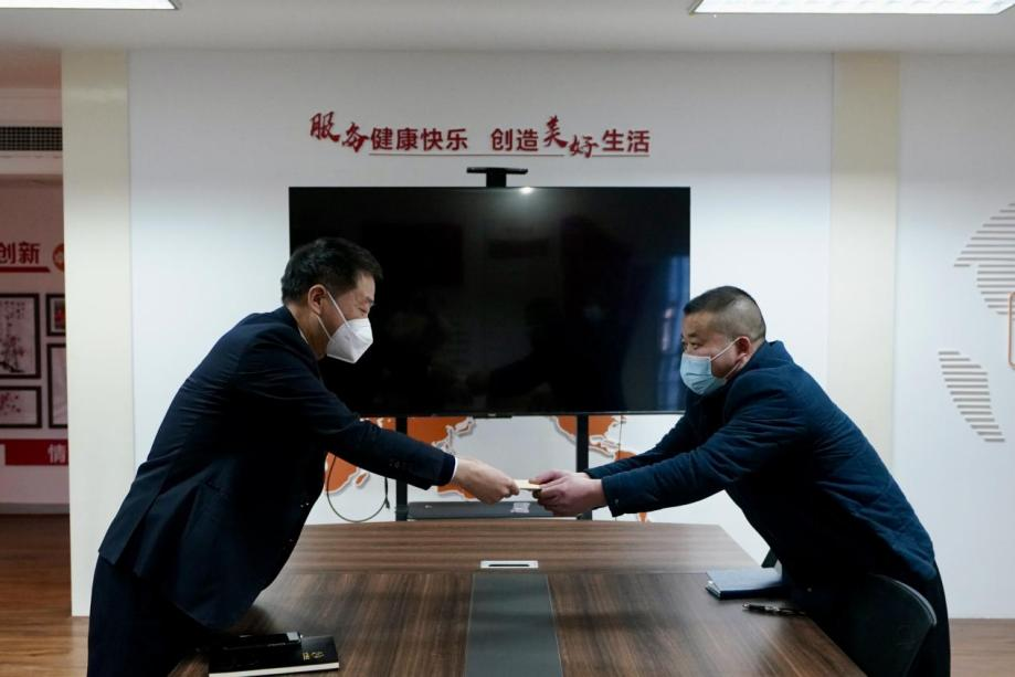 迎春送溫暖 關(guān)懷暖人心——集團領(lǐng)導(dǎo)班子開展新春走訪慰問活動